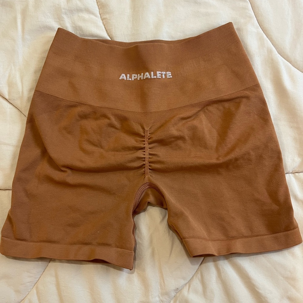 Alphalete amplify orange 3.5 shorts, size small, perfect condition